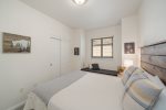 Middle bedroom